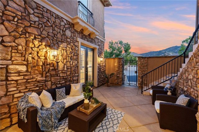 8114 Soft Winds Drive, Corona, CA 92883