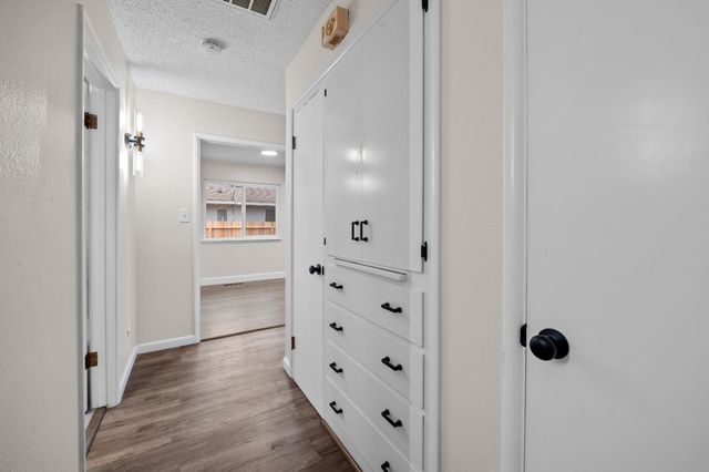 2834 N Hughes Avenue, Fresno, CA 93705