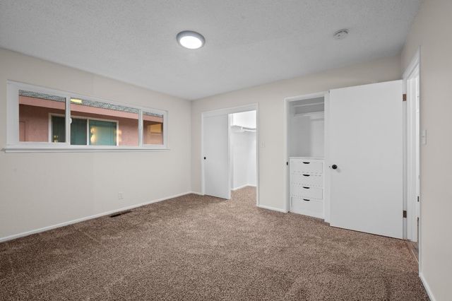 2834 N Hughes Avenue, Fresno, CA 93705