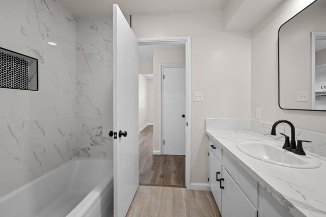 2834 N Hughes Avenue, Fresno, CA 93705