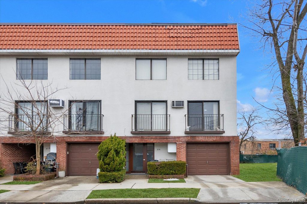 3-14 Julius Road 20D, College Point, NY 11356