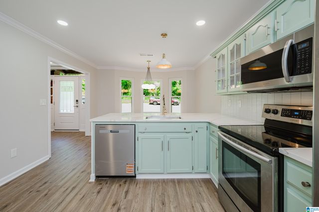 811 1ST STREET, Pleasant Grove, AL 35127