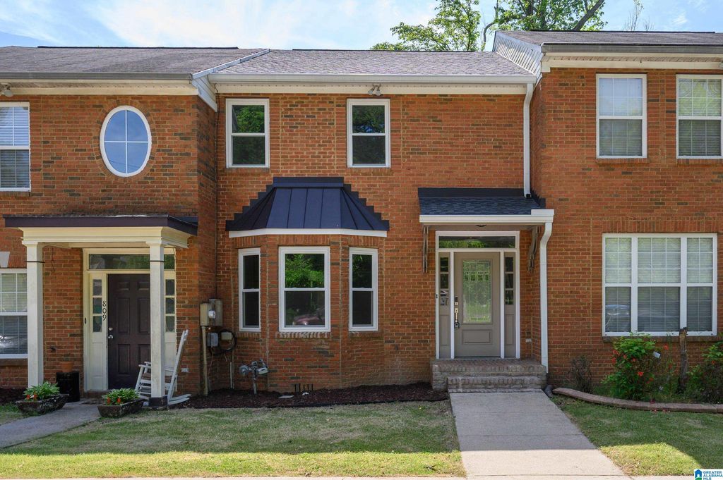 811 1ST STREET, Pleasant Grove, AL 35127