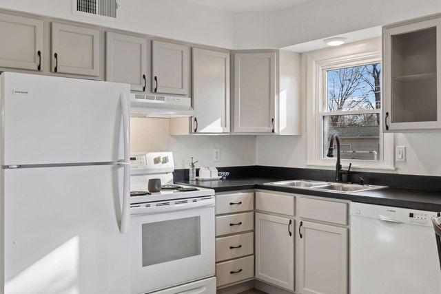 5050 Emerson Avenue N, Minneapolis, MN 55430