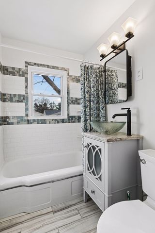 5050 Emerson Avenue N, Minneapolis, MN 55430