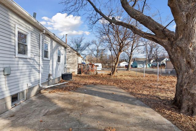 5050 Emerson Avenue N, Minneapolis, MN 55430