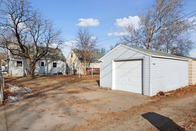 5050 Emerson Avenue N, Minneapolis, MN 55430