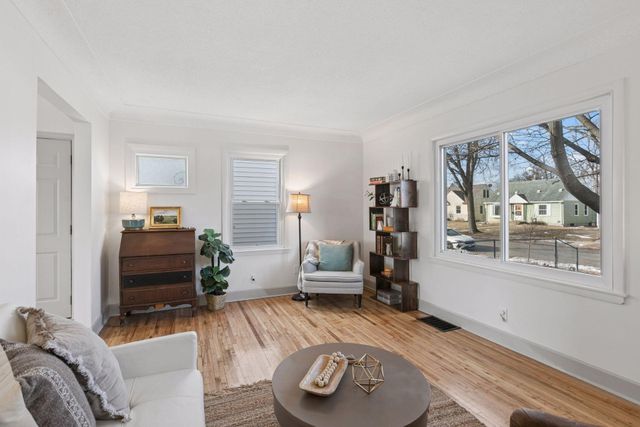 5050 Emerson Avenue N, Minneapolis, MN 55430