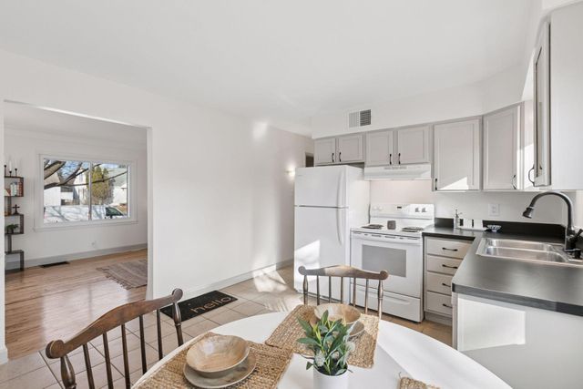 5050 Emerson Avenue N, Minneapolis, MN 55430