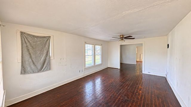 7915 Colonial Lane, Houston, TX 77051