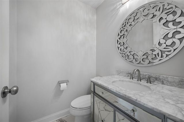 2890 E May Street, Castle Shannon, PA 15234