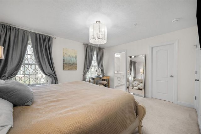 2890 E May Street, Castle Shannon, PA 15234