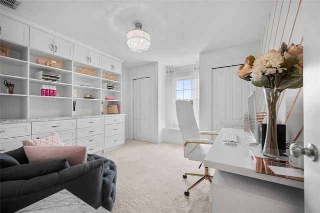 2890 E May Street, Castle Shannon, PA 15234