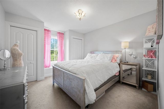 2890 E May Street, Castle Shannon, PA 15234