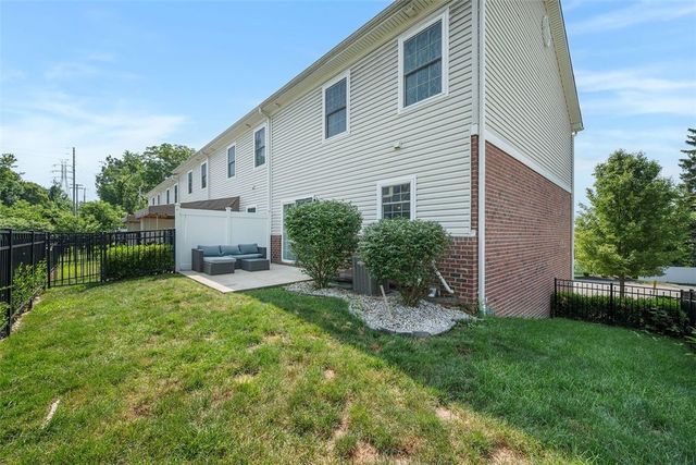 2890 E May Street, Castle Shannon, PA 15234