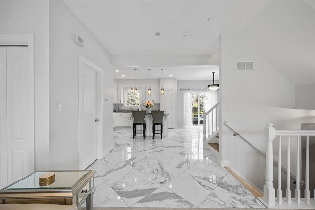 2890 E May Street, Castle Shannon, PA 15234