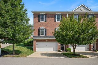 2890 E May Street, Castle Shannon, PA 15234