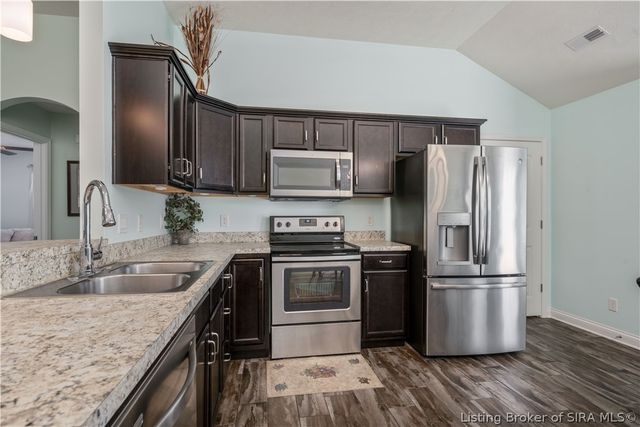 5806 Harmony Woods, Memphis, IN 47143