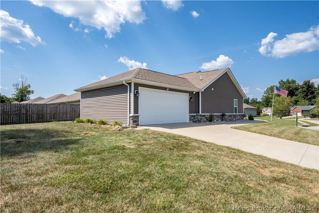 5806 Harmony Woods, Memphis, IN 47143