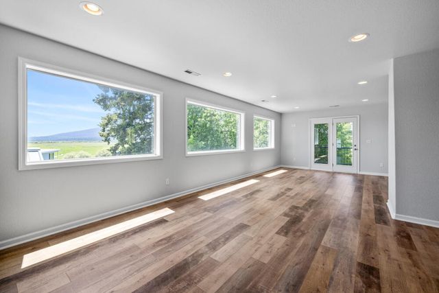 27023 Dugout Lane, Klamath Falls, OR 97601