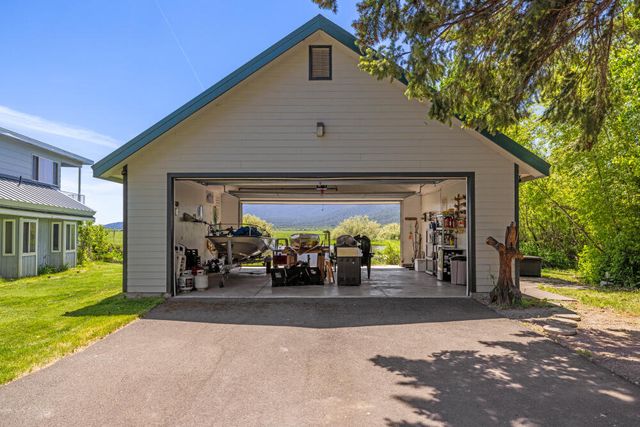 27023 Dugout Lane, Klamath Falls, OR 97601