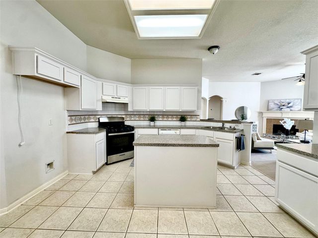 5822 Carta Valley Lane, Richmond, TX 77469