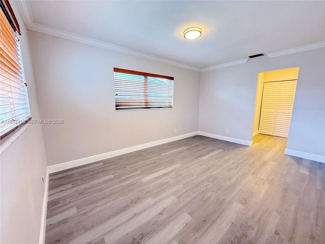 6360 SW 9th Pl, North Lauderdale, FL 33068