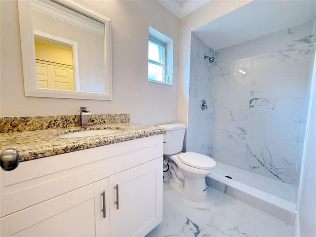 6360 SW 9th Pl, North Lauderdale, FL 33068