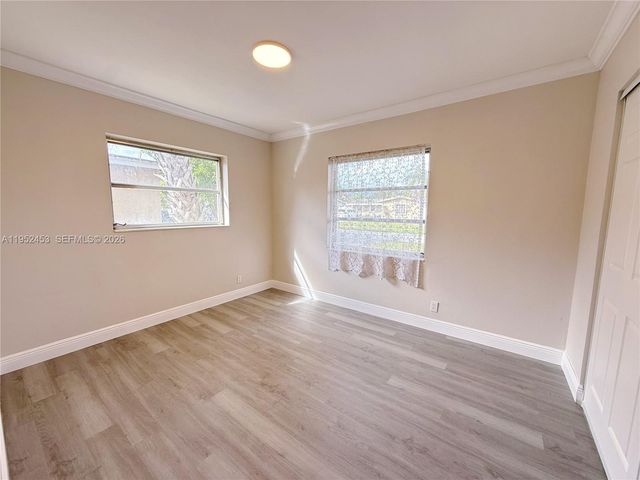 6360 SW 9th Pl, North Lauderdale, FL 33068