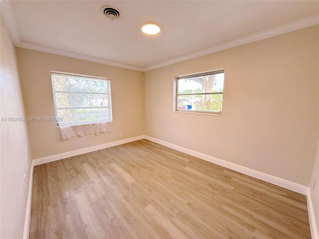 6360 SW 9th Pl, North Lauderdale, FL 33068