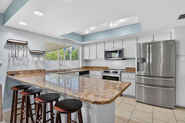 1305 SE 37TH TERRACE, Cape Coral, FL 33904