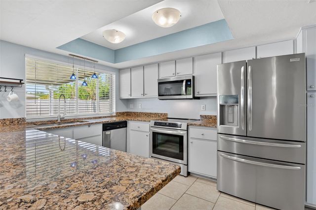 1305 SE 37TH TERRACE, Cape Coral, FL 33904