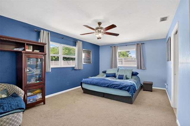 1305 SE 37TH TERRACE, Cape Coral, FL 33904