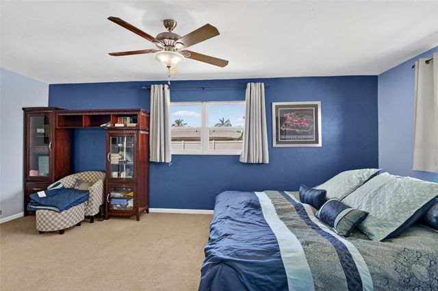 1305 SE 37TH TERRACE, Cape Coral, FL 33904