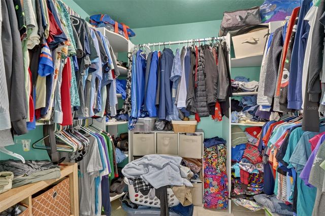 1305 SE 37TH TERRACE, Cape Coral, FL 33904