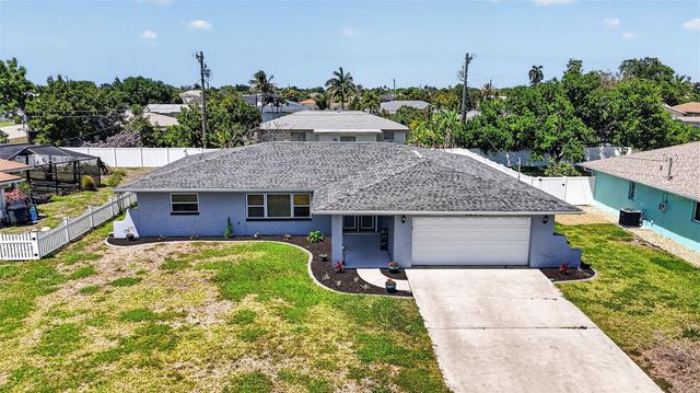 1305 SE 37TH TERRACE, Cape Coral, FL 33904