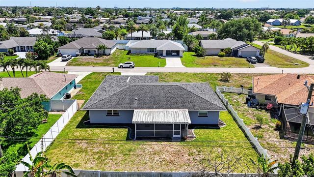 1305 SE 37TH TERRACE, Cape Coral, FL 33904