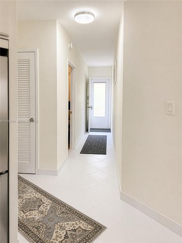 1936 S Ocean Dr 4D, Hallandale Beach, FL 33009