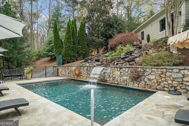 4833 Propes Drive, Oakwood, GA 30566