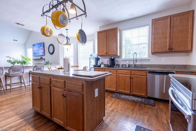 2308 Angler LN, Chesapeake, VA 23323