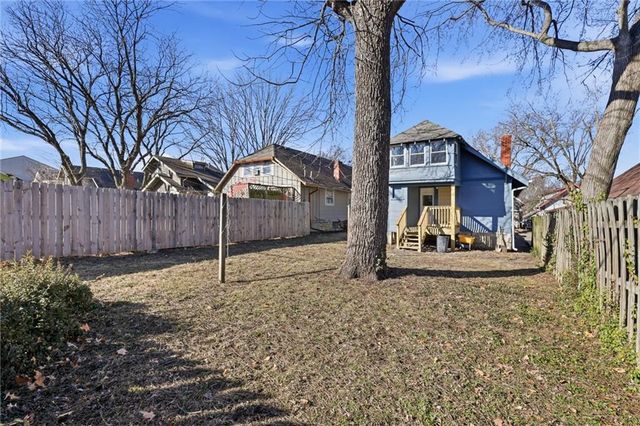 4223 Bell Street, Kansas City, MO 64111