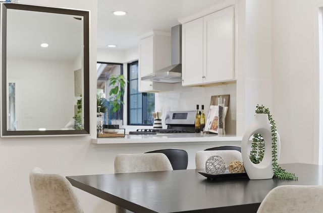 3530 Depassier Way, Alameda, CA 94502