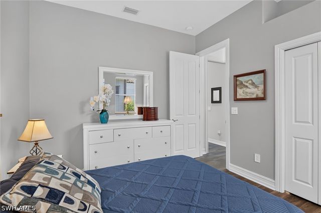 6062 Divot CT, Naples, FL 34113