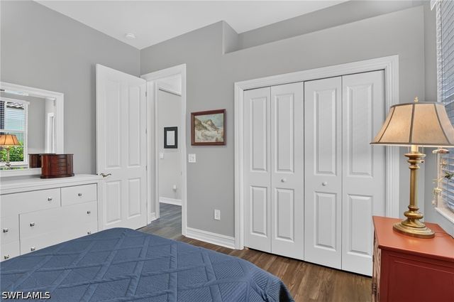 6062 Divot CT, Naples, FL 34113