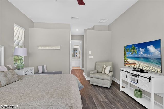 6062 Divot CT, Naples, FL 34113