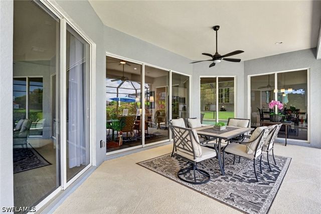 6062 Divot CT, Naples, FL 34113