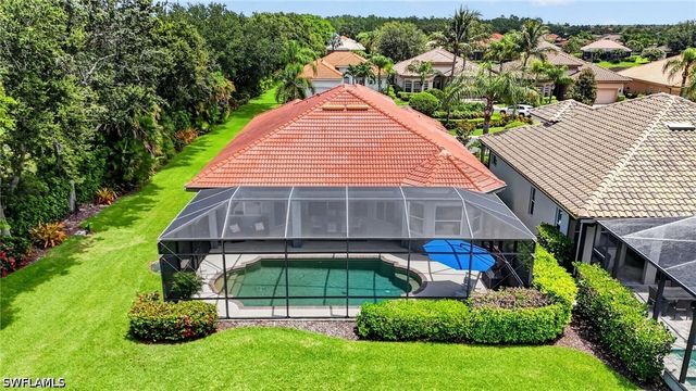 6062 Divot CT, Naples, FL 34113