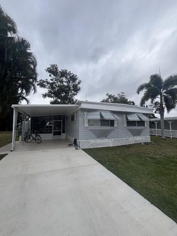 17 Mediterranean Blvd East Boulevard E, Port St. Lucie, Port St Lucie, FL 34952