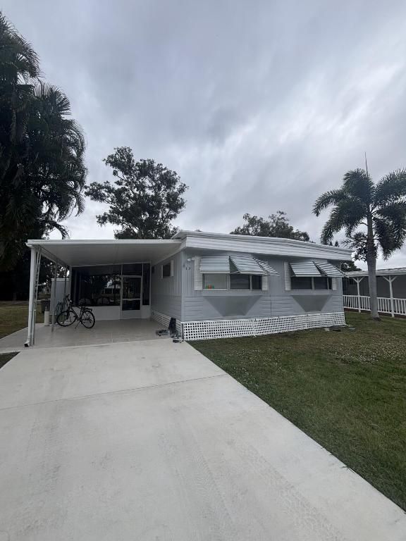 17 Mediterranean Blvd East Boulevard E, Port St. Lucie, Port St Lucie, FL 34952