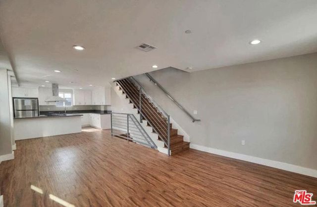 2303 Hauser Boulevard, Los Angeles, CA 90016